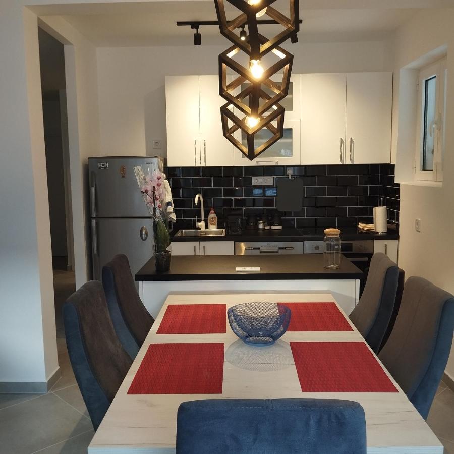 شقة كوتور  في Apartman Lubarda المظهر الخارجي الصورة
